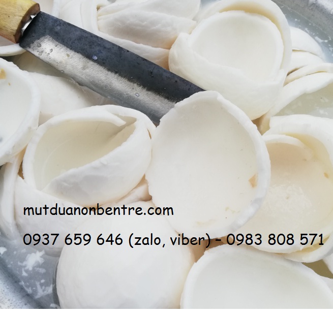 Mứt dừa non miếng vị truyền thống